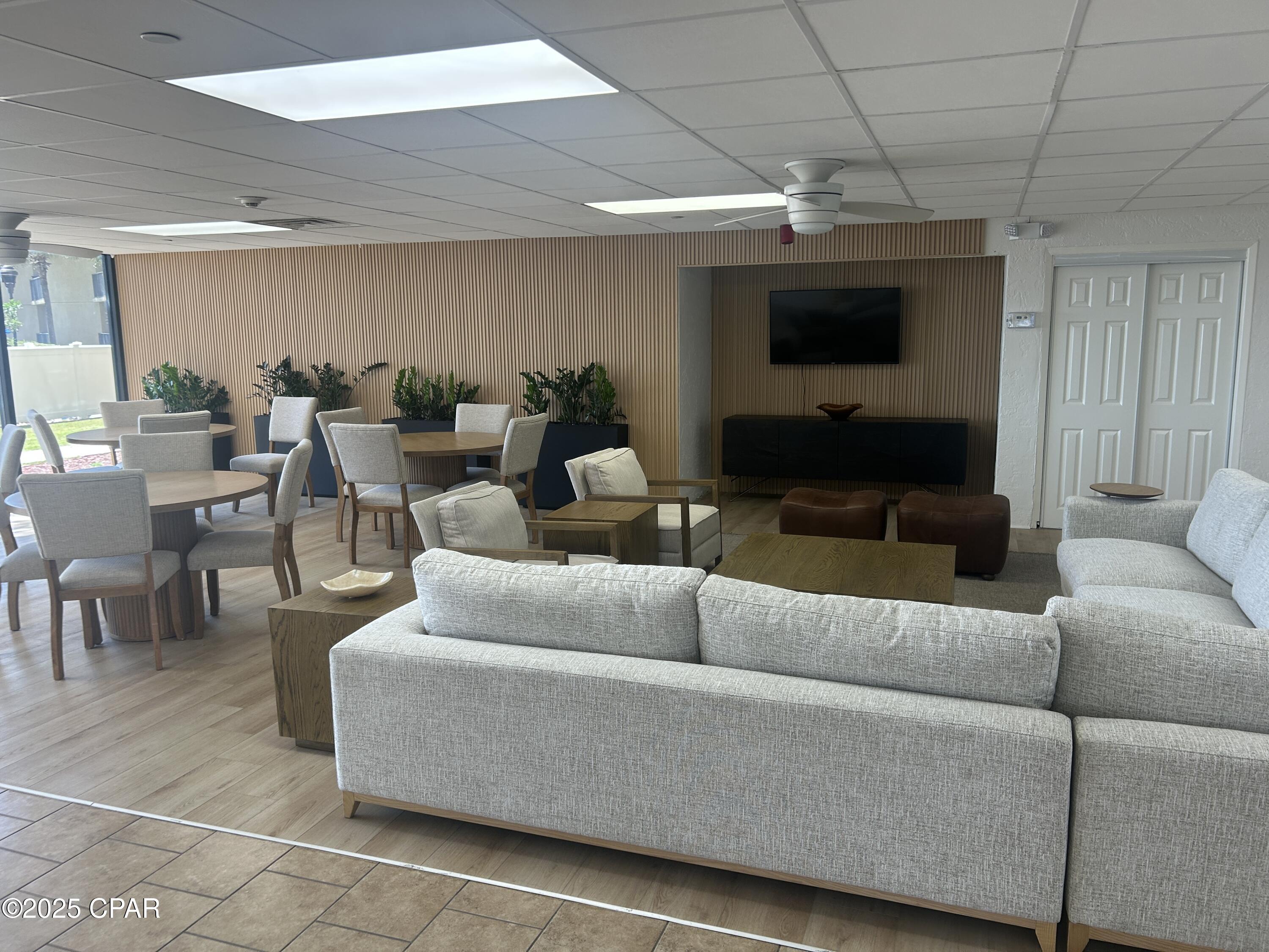 Summerhouse Condo. - Residential