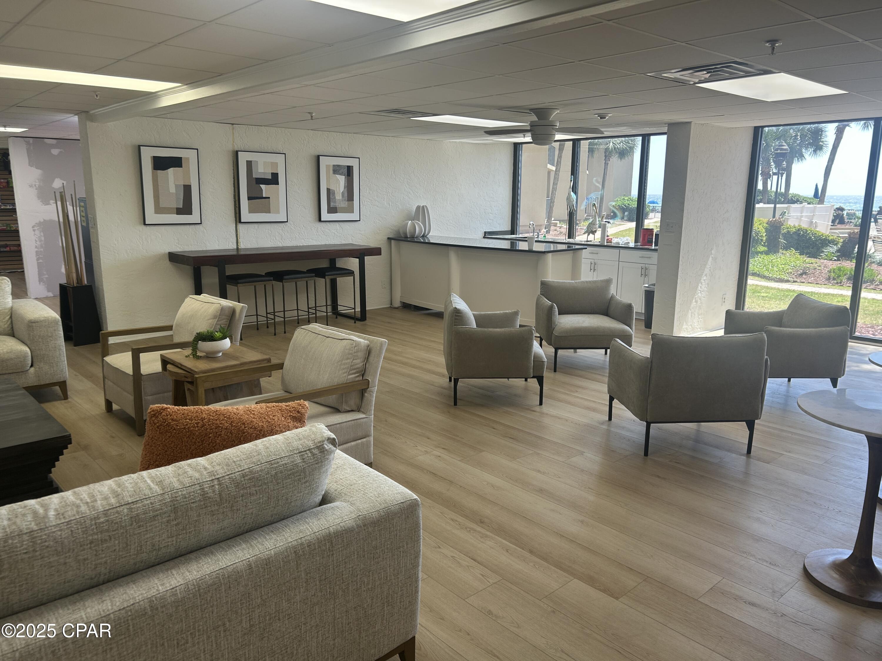 Summerhouse Condo. - Residential