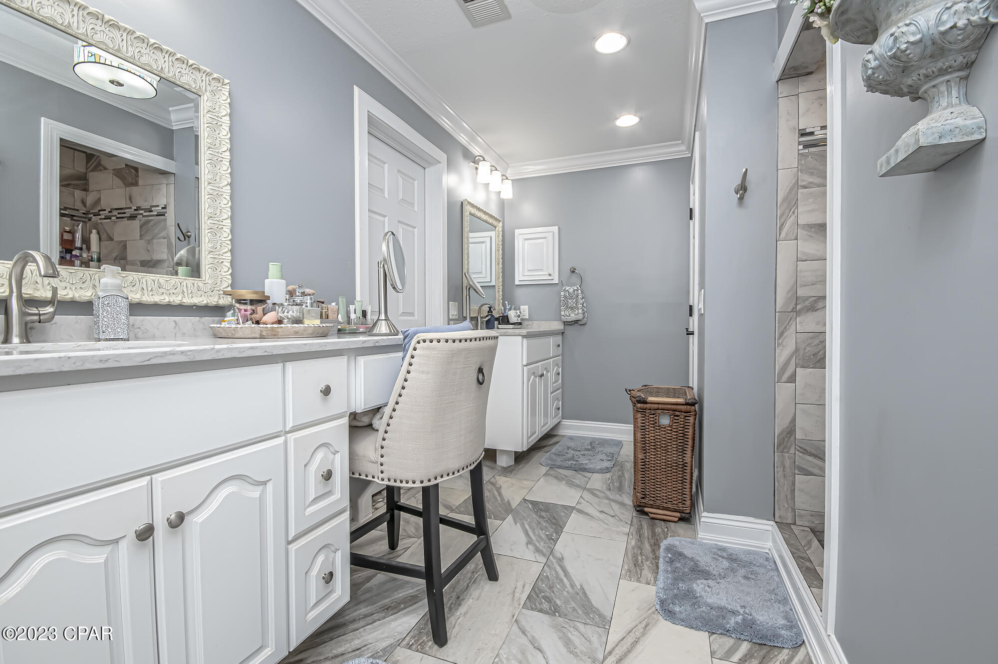 Forest Hills Unit 3 - Residential