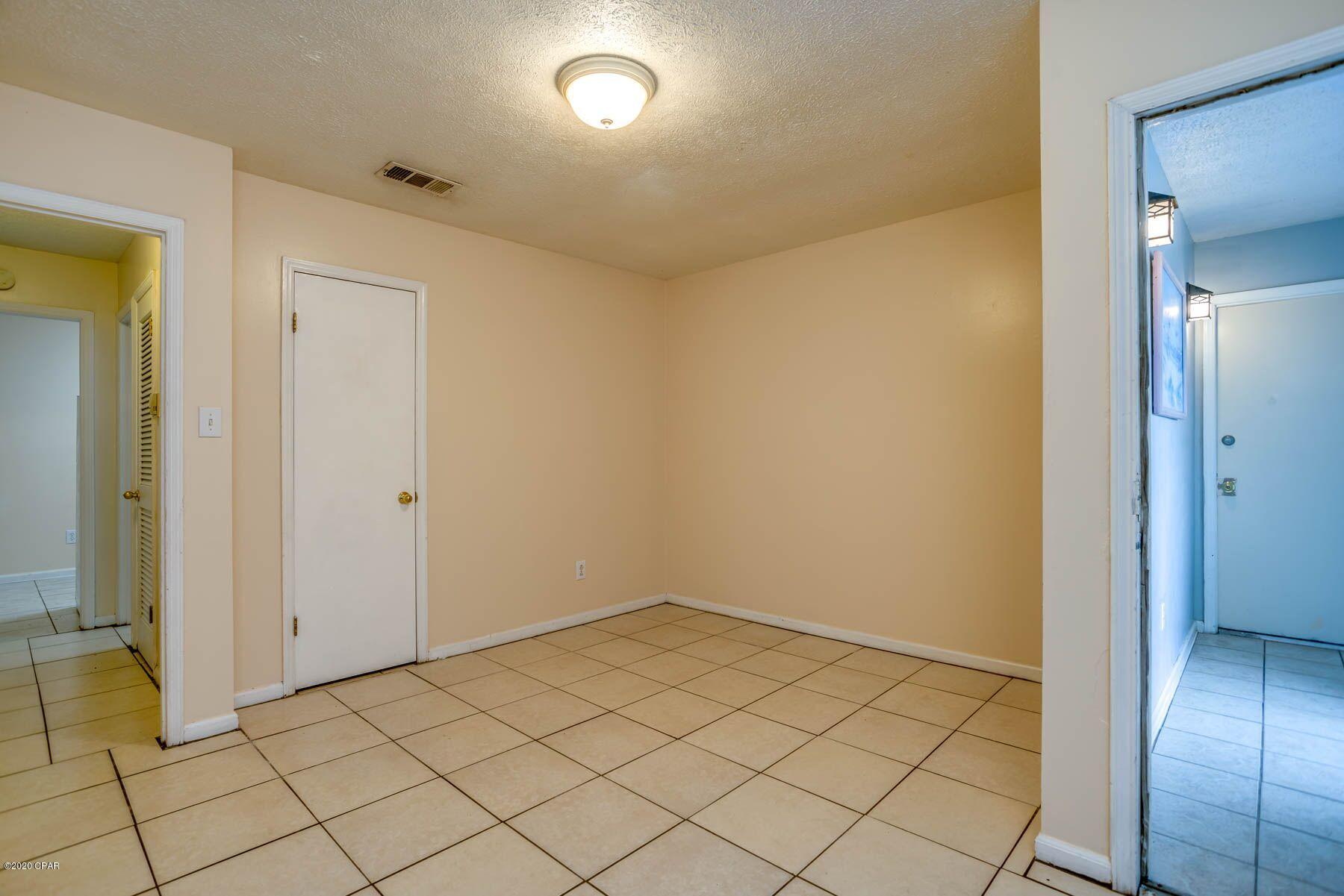 Lakeside Villas - Residential