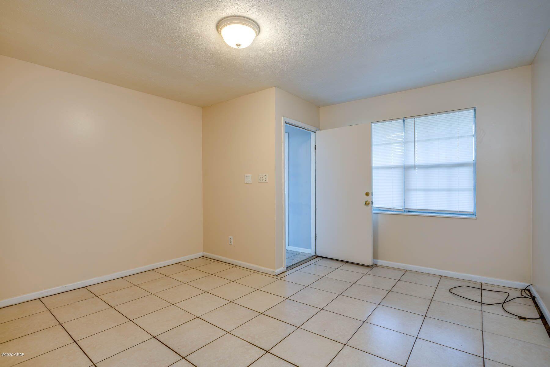 Lakeside Villas - Residential