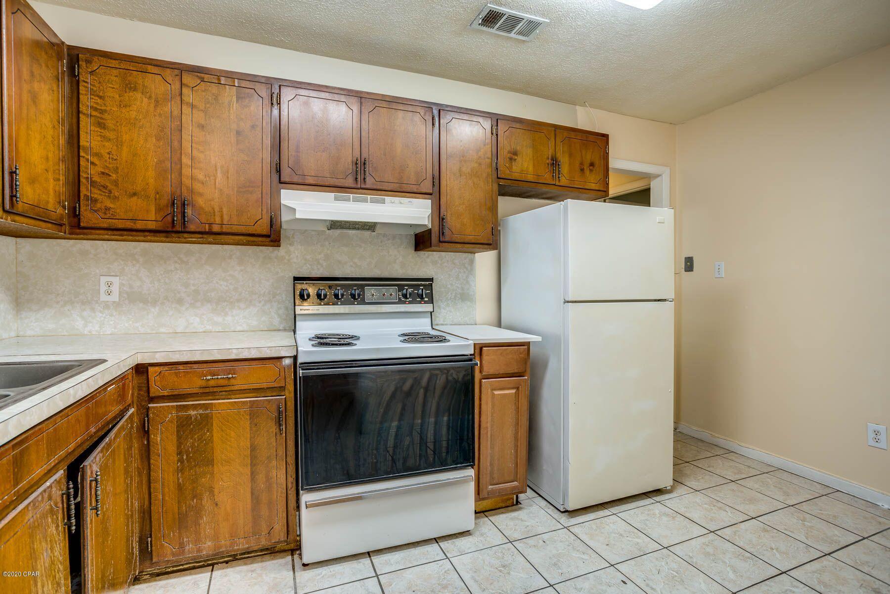 Lakeside Villas - Residential