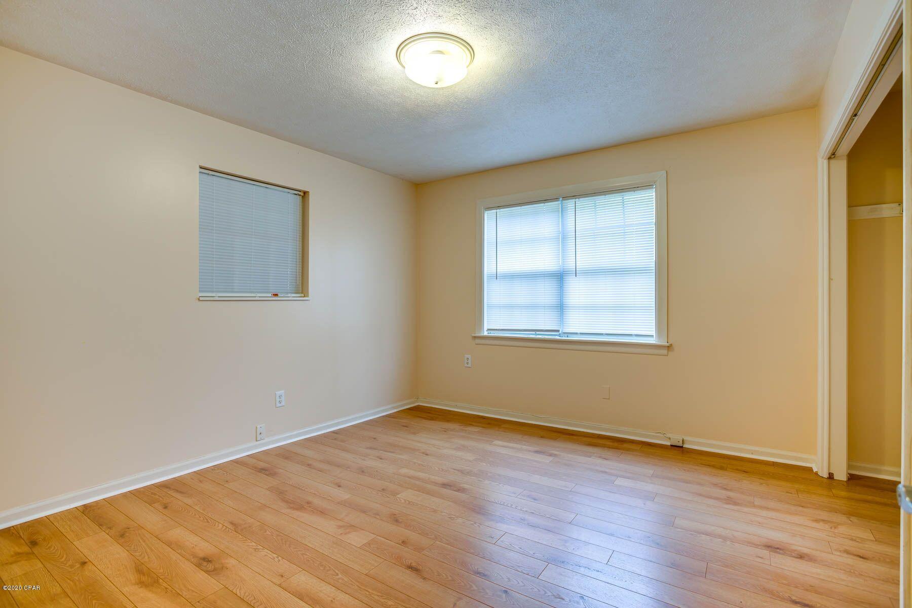 Lakeside Villas - Residential