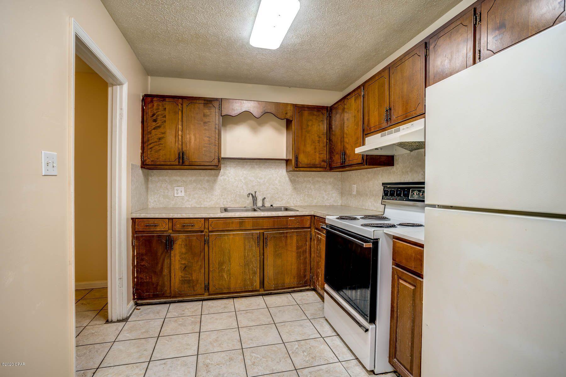 Lakeside Villas - Residential