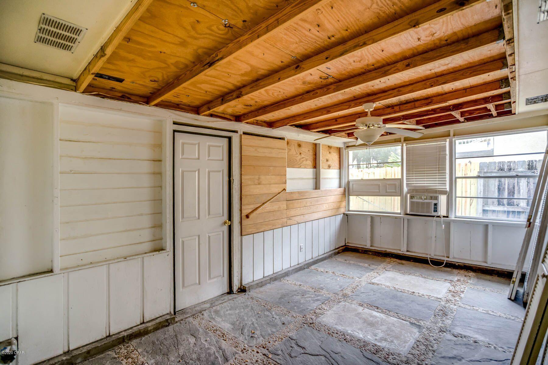 Lakeside Villas - Residential