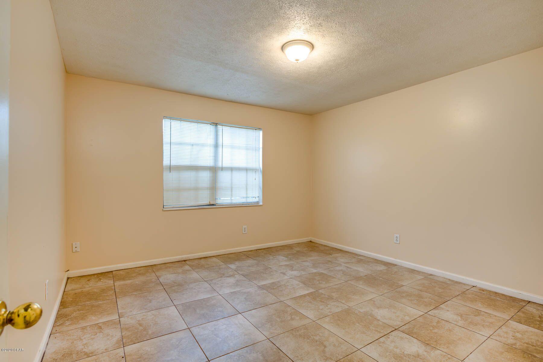 Lakeside Villas - Residential