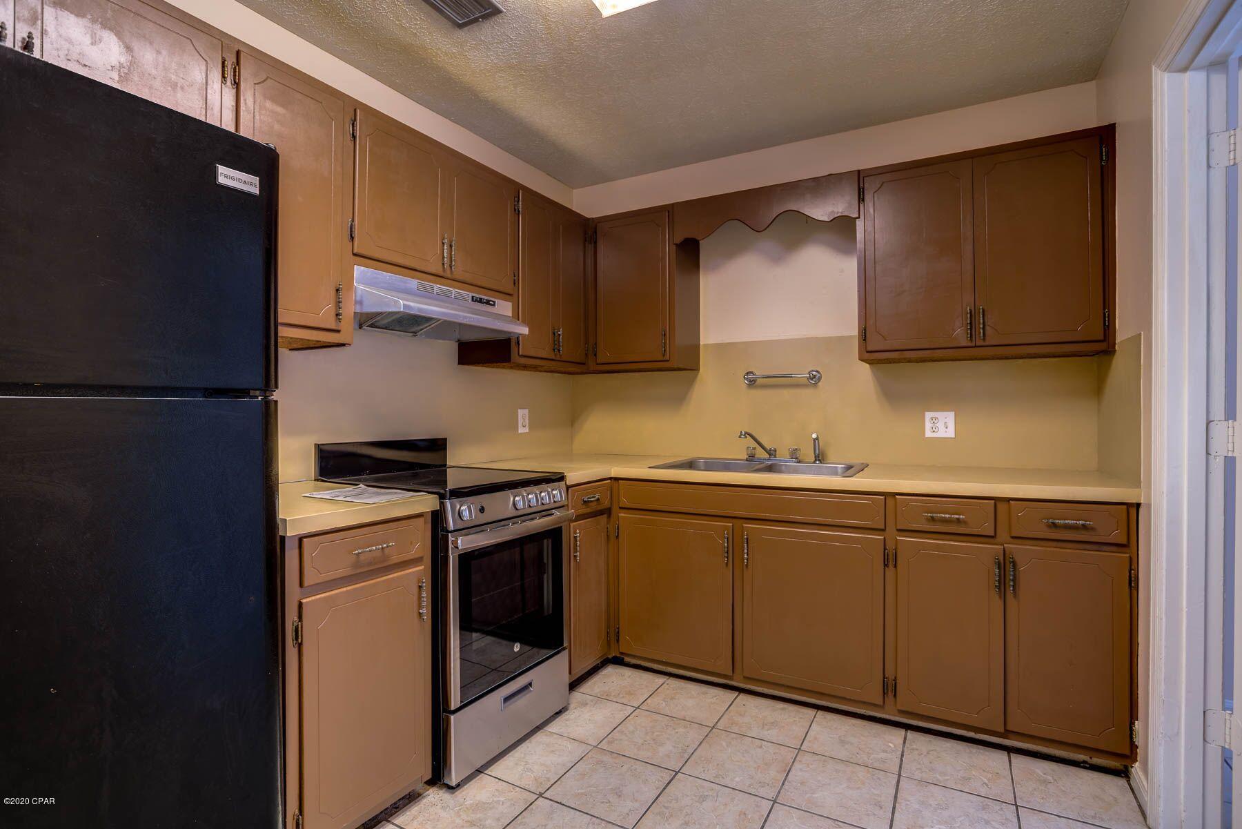 Lakeside Villas - Residential