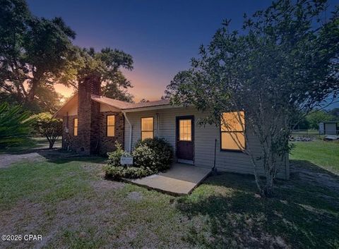 698 Bradley Lane Chipley FL 32428