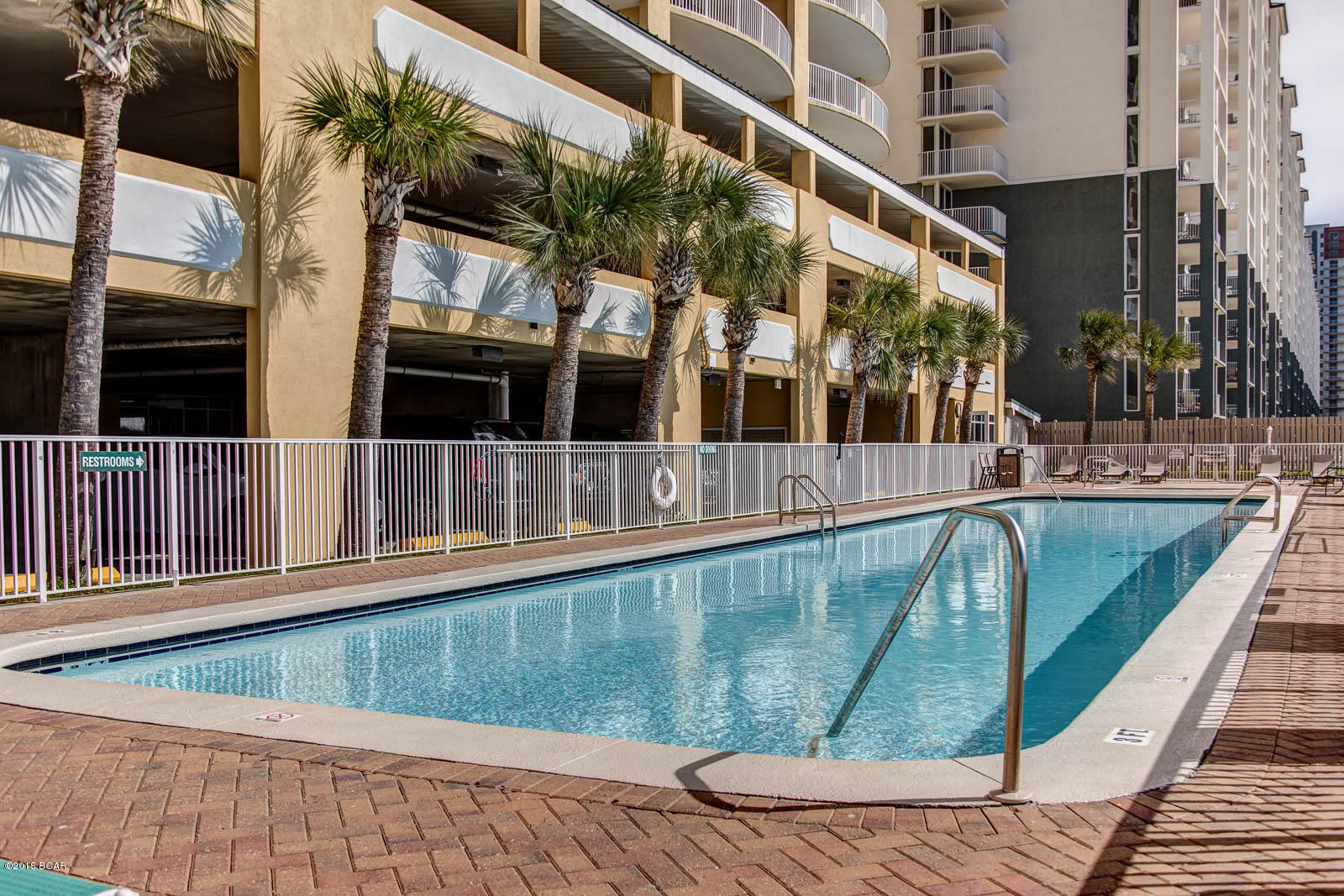 Twin Palms Resort - Residential