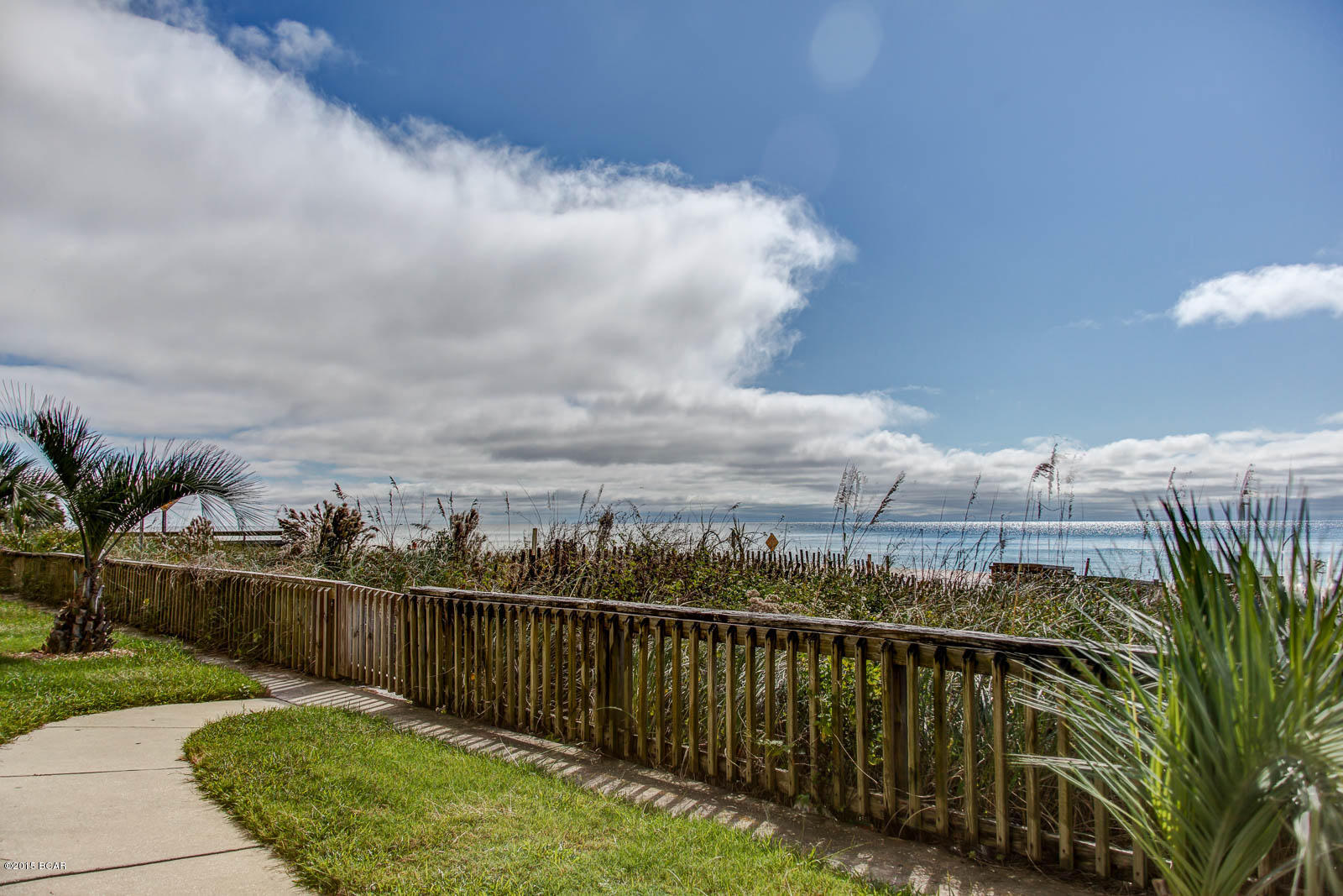 Twin Palms Resort - Residential