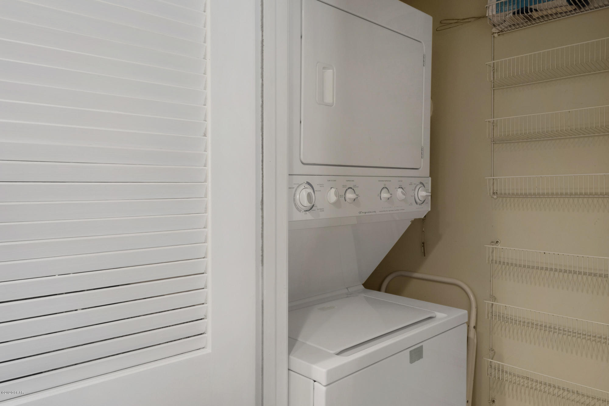 Long Beach Towers IV - Residential