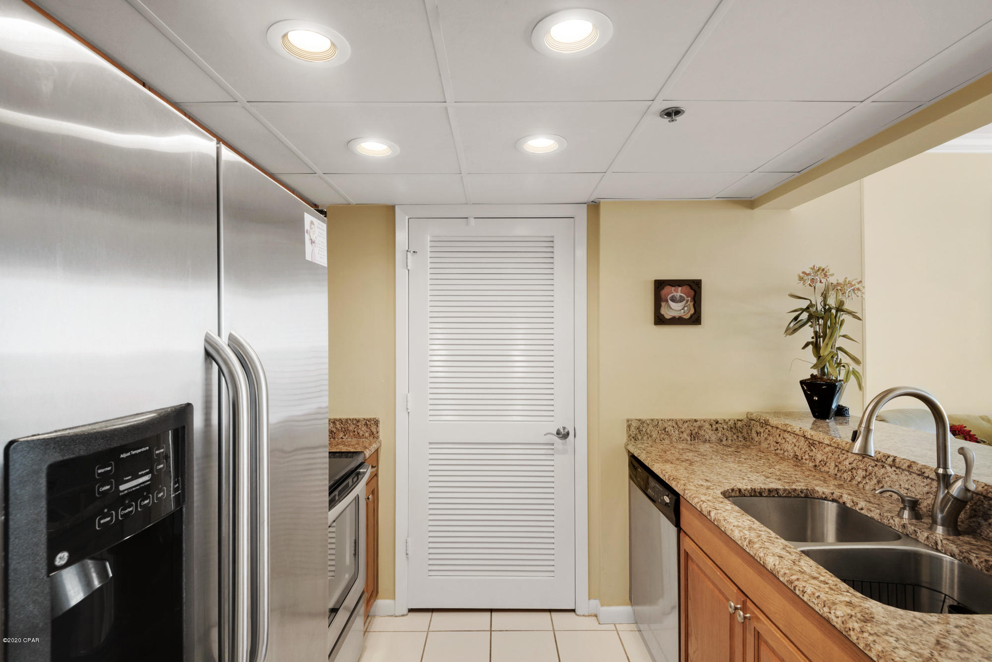 Long Beach Towers IV - Residential