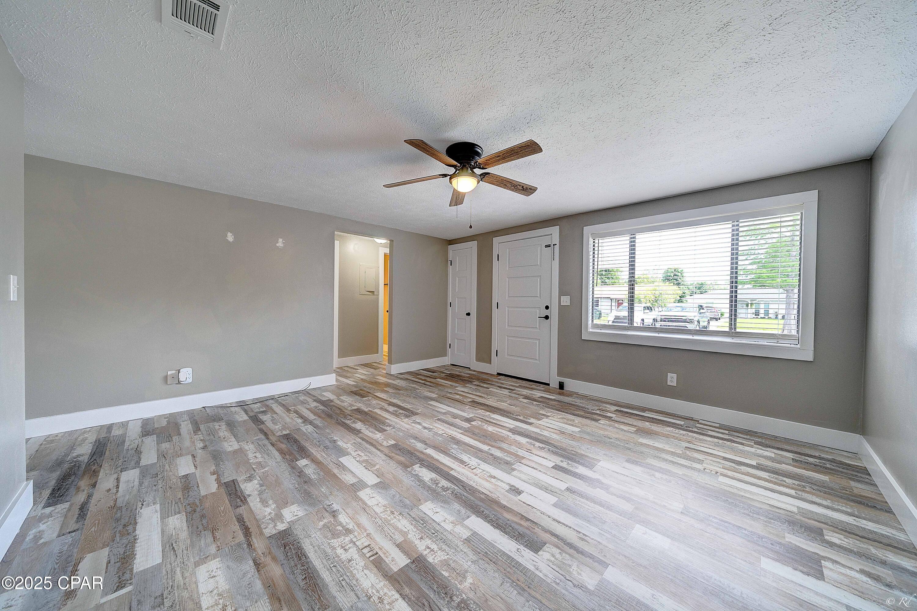 Belaire Estates U-4 - Residential