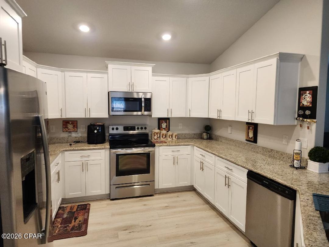 [No Recorded Subdiv] - Residential Lease