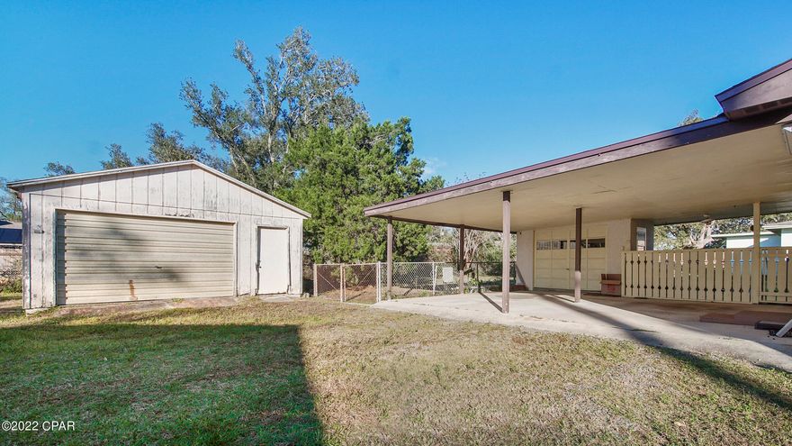 You dont want to miss this ranch style home right in the heart of Panama City. This home features 3 bedrooms 1 1/2 Bath and a large family room addition. There is much potential  for this home and the lot, conveniently located within less then a block from public water access. You dont want to miss this!