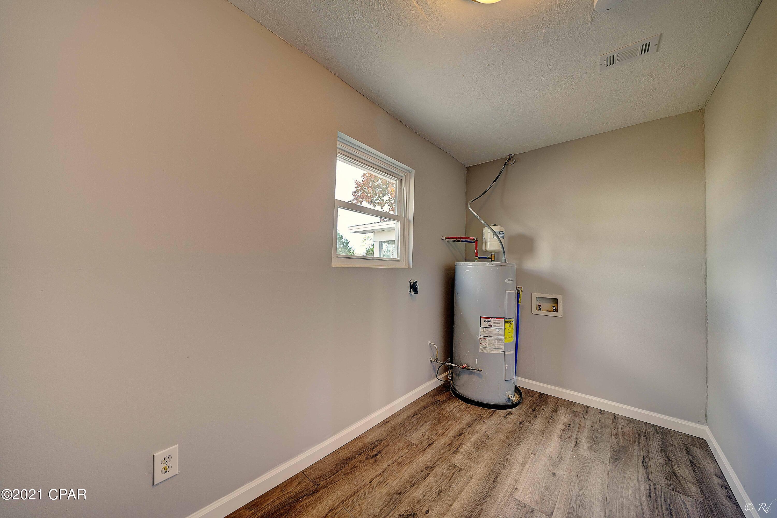 Lannie Rowe Lake Estates U-9 - Residential