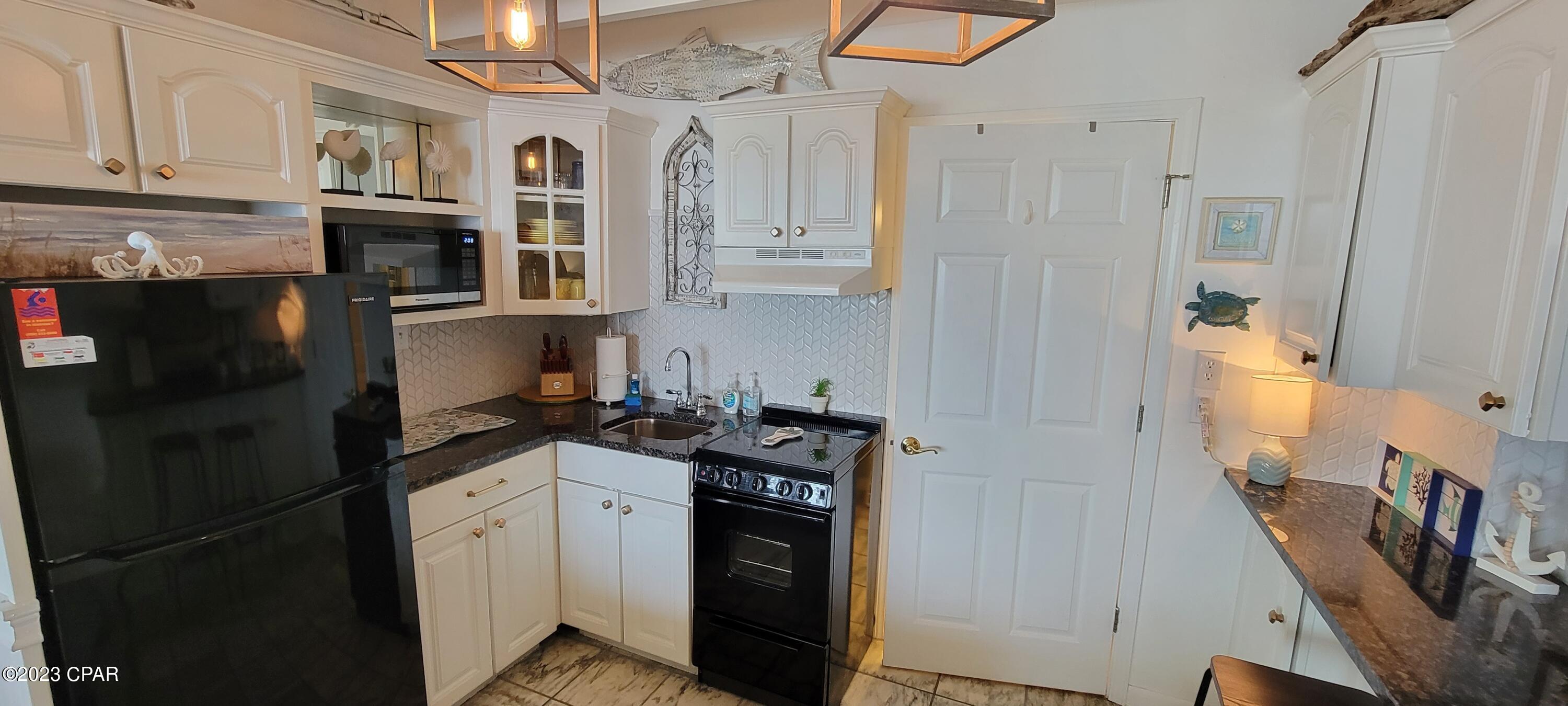 Fontainebleau Terrace - Residential