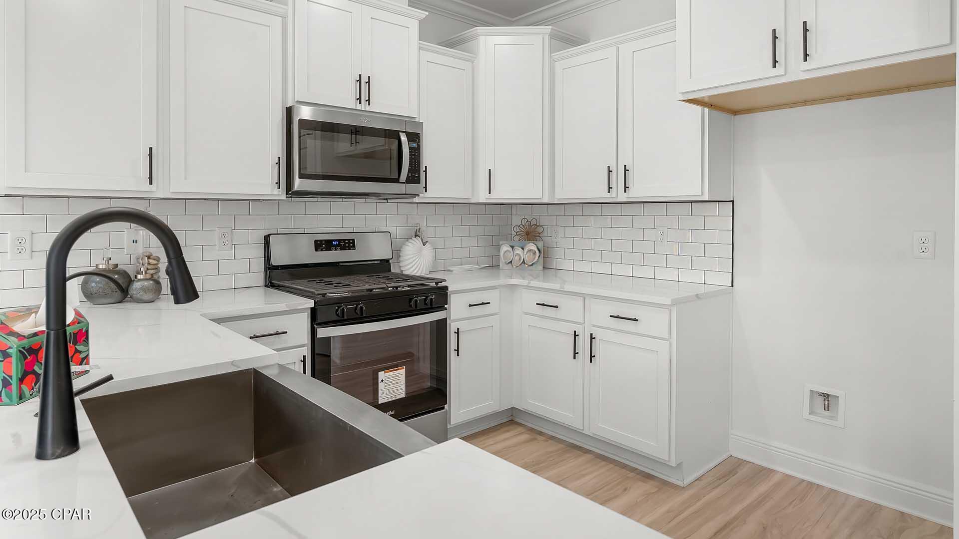 Colonial Landing - Residential