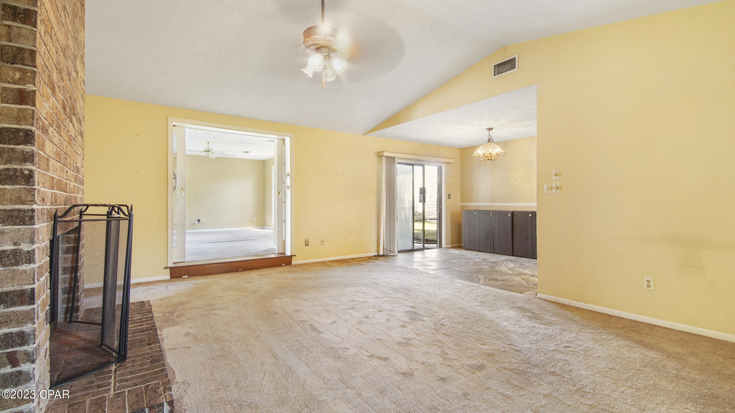 Venetian Villa 1st Add Replat - Residential