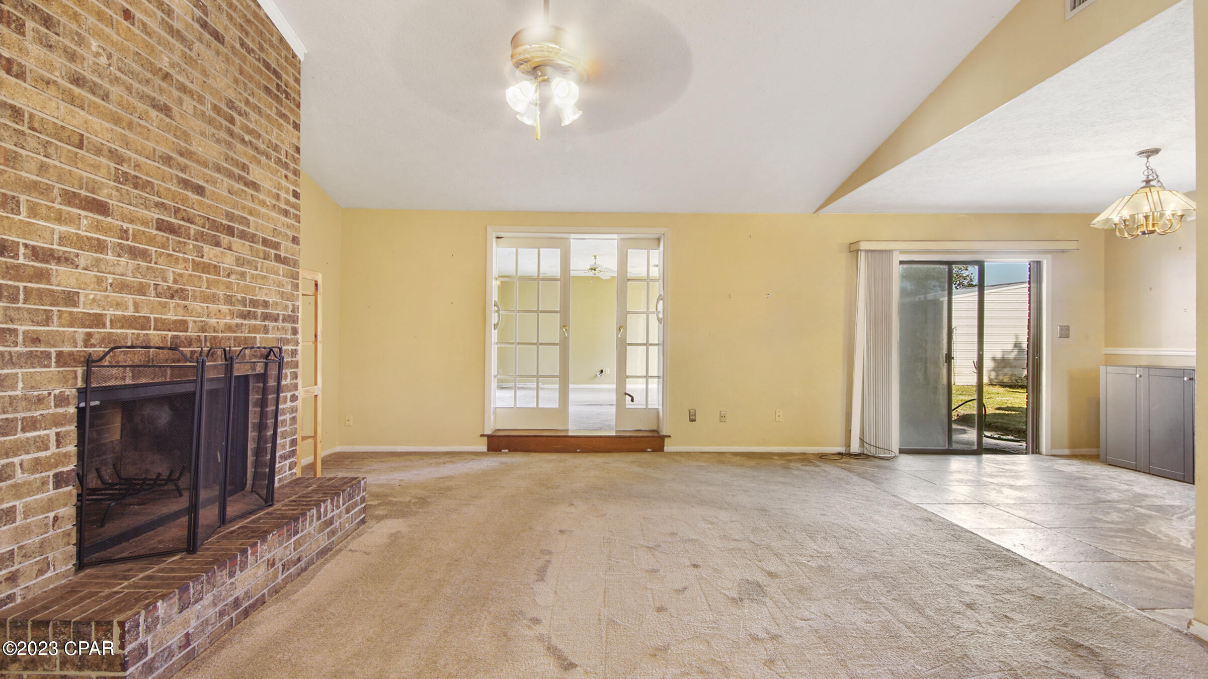 Venetian Villa 1st Add Replat - Residential