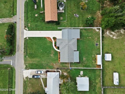 A home in Blountstown