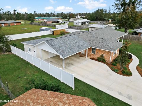 A home in Blountstown