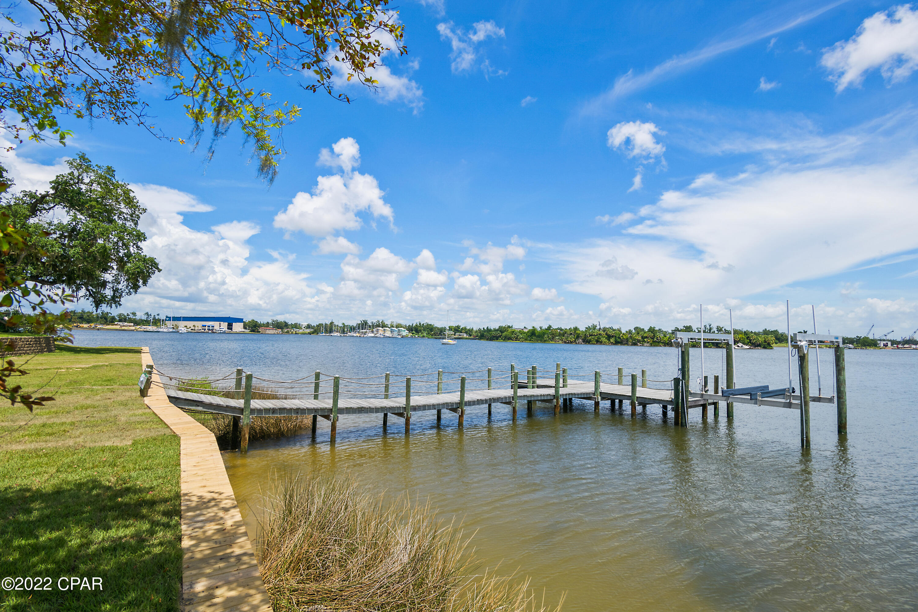 Cove Pointe - Residential