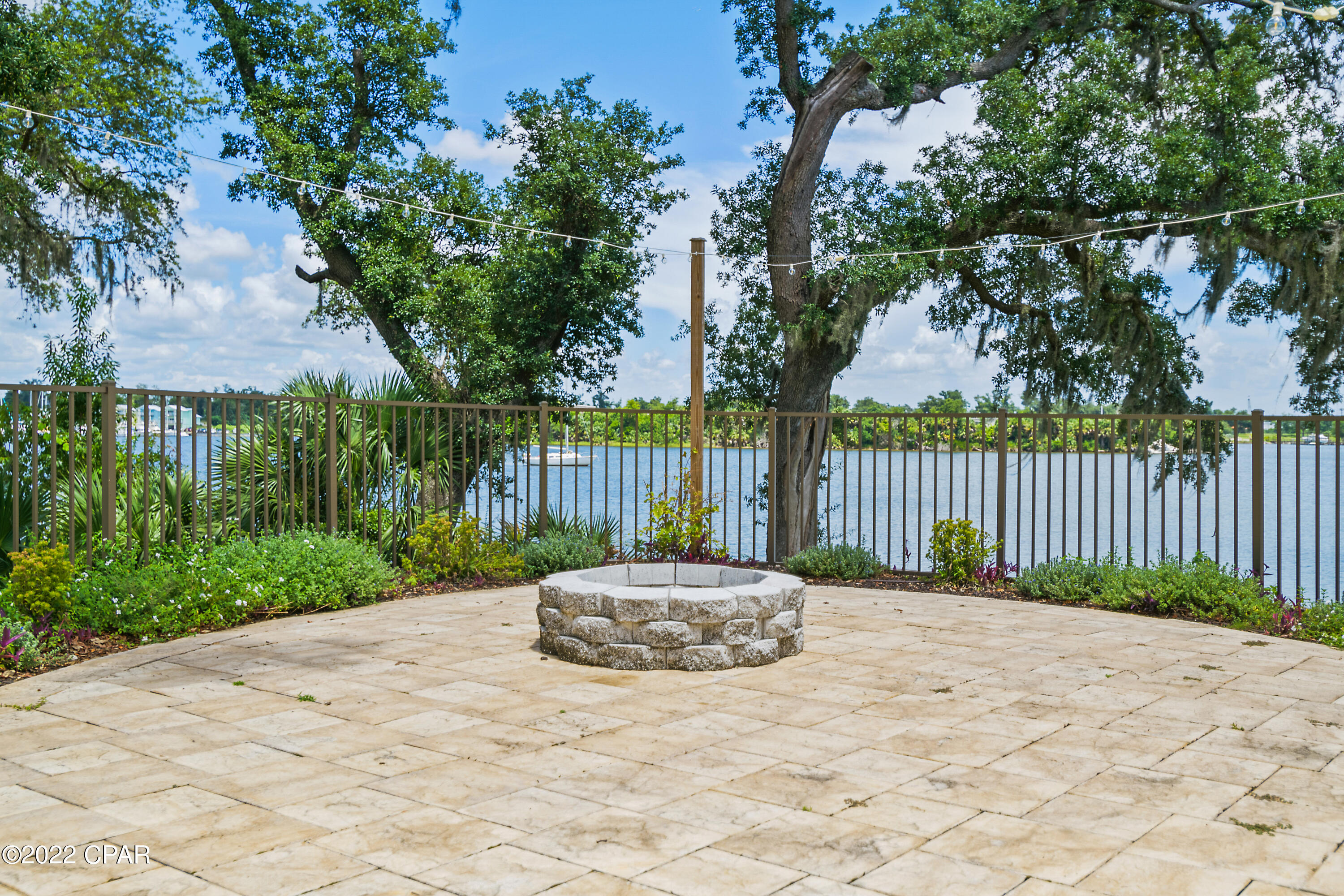 Cove Pointe - Residential