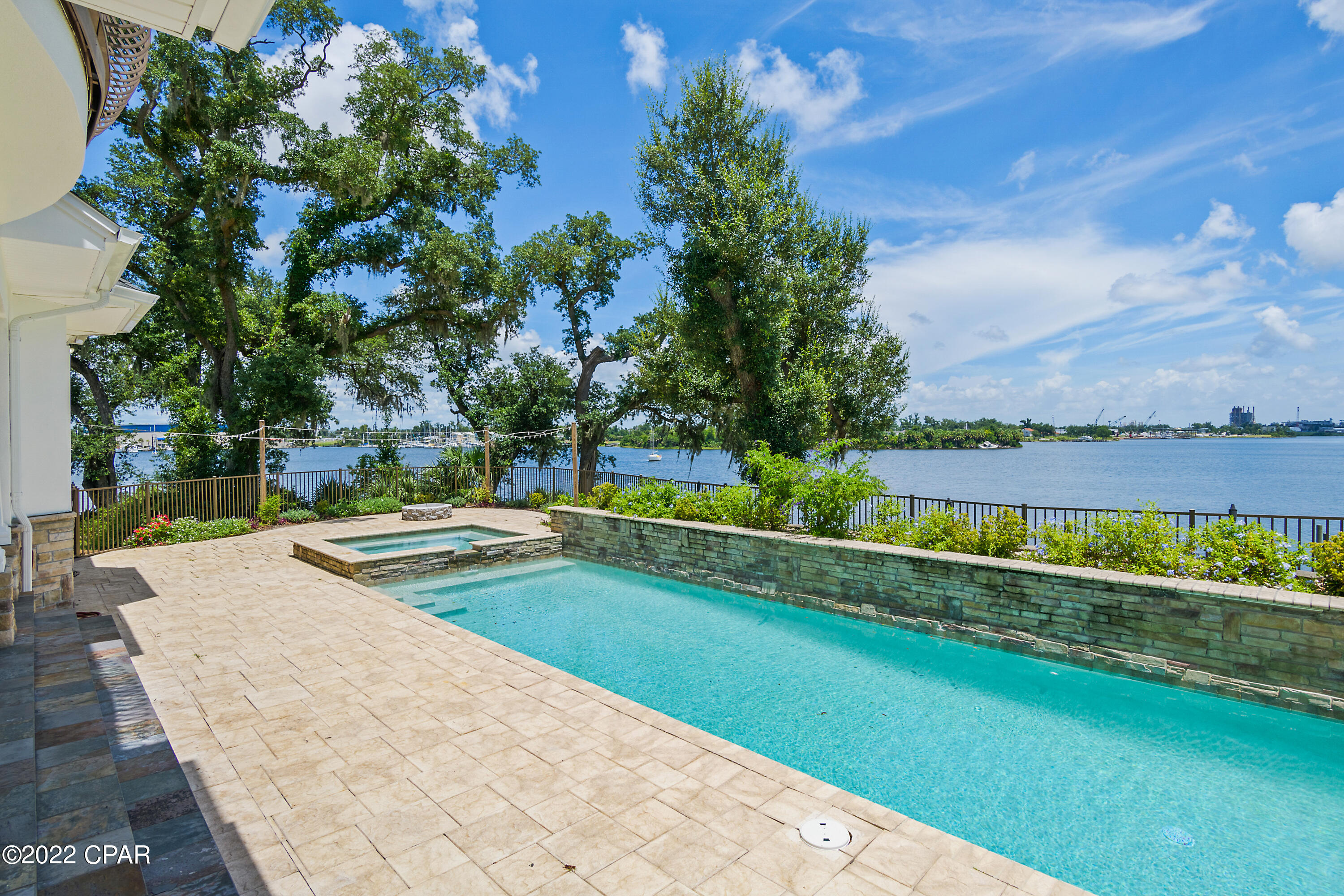 Cove Pointe - Residential