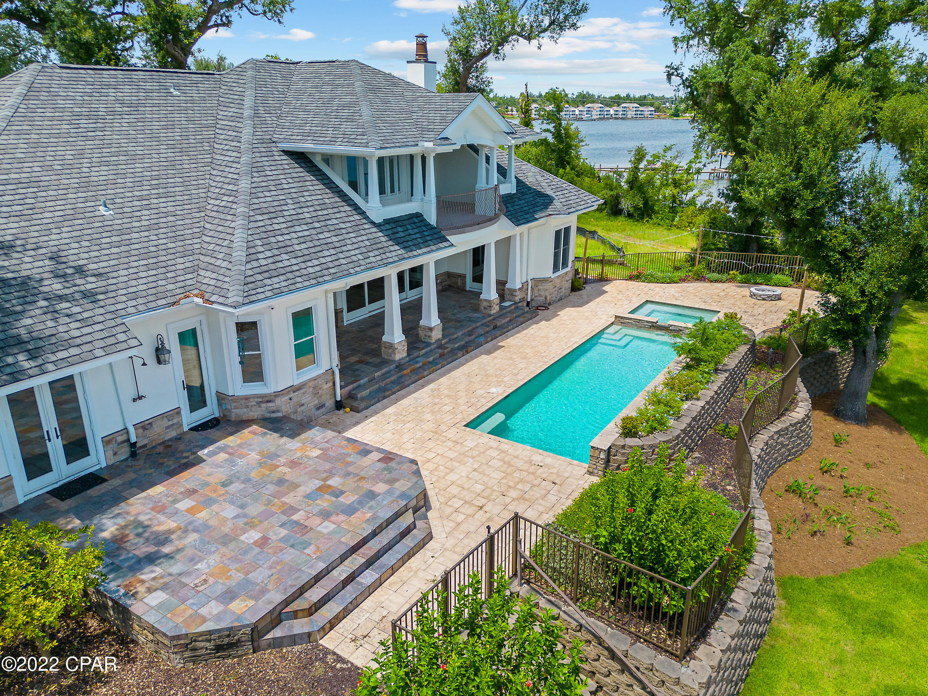 Cove Pointe - Residential