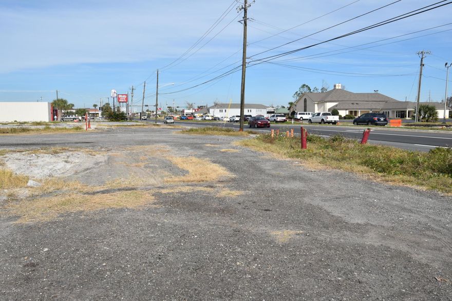 UNDER CONTRACT - TAKING BACKUPS.

SALE OR LEASE.  Tyndall Parkway ...1.8 acres w 275' frontage on Tyndall Parkway.  2 water and sewer connections.  Property being conveyed AS IS.  Foundation still in place.  WILL LEASE ... price to be negotiated.