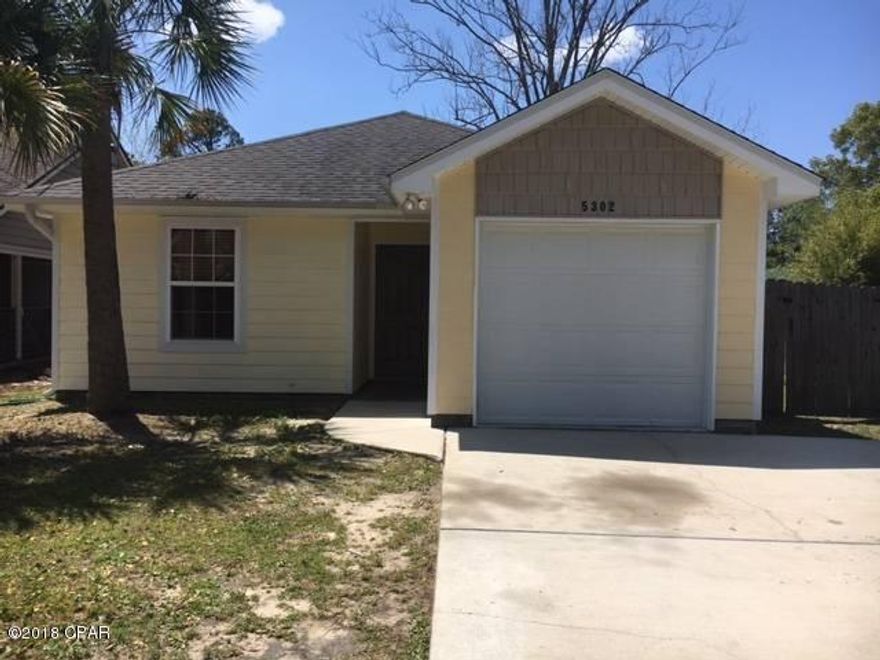Split floor plan, nice breakfast bar separates the living area from the Kitchen/Dining combo and fenced backyard. Close to TAFB yet only minutes to the mall or beaches.**Half off deposit for Military 



All measurements are approximate.
