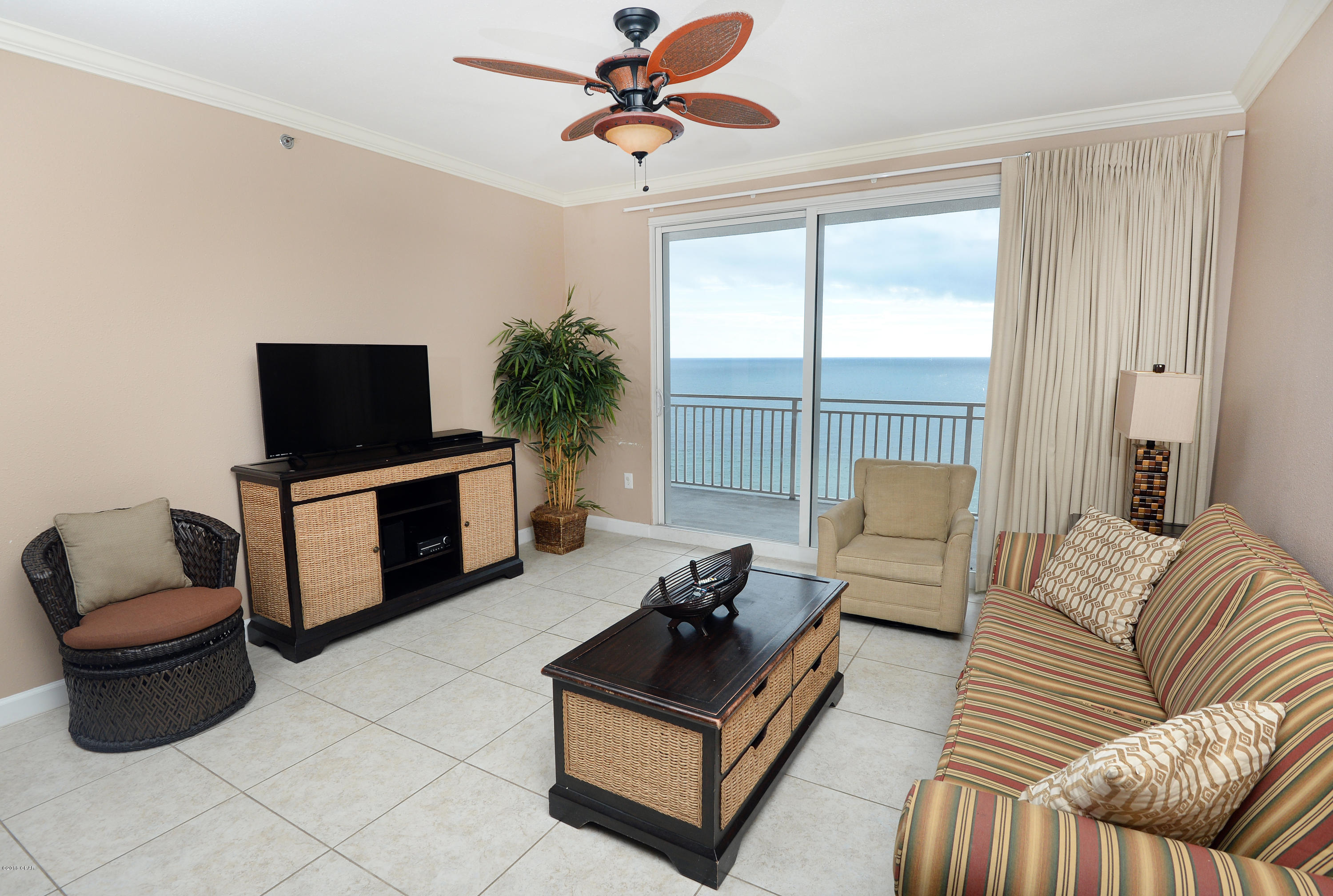 Splash Condo - Residential