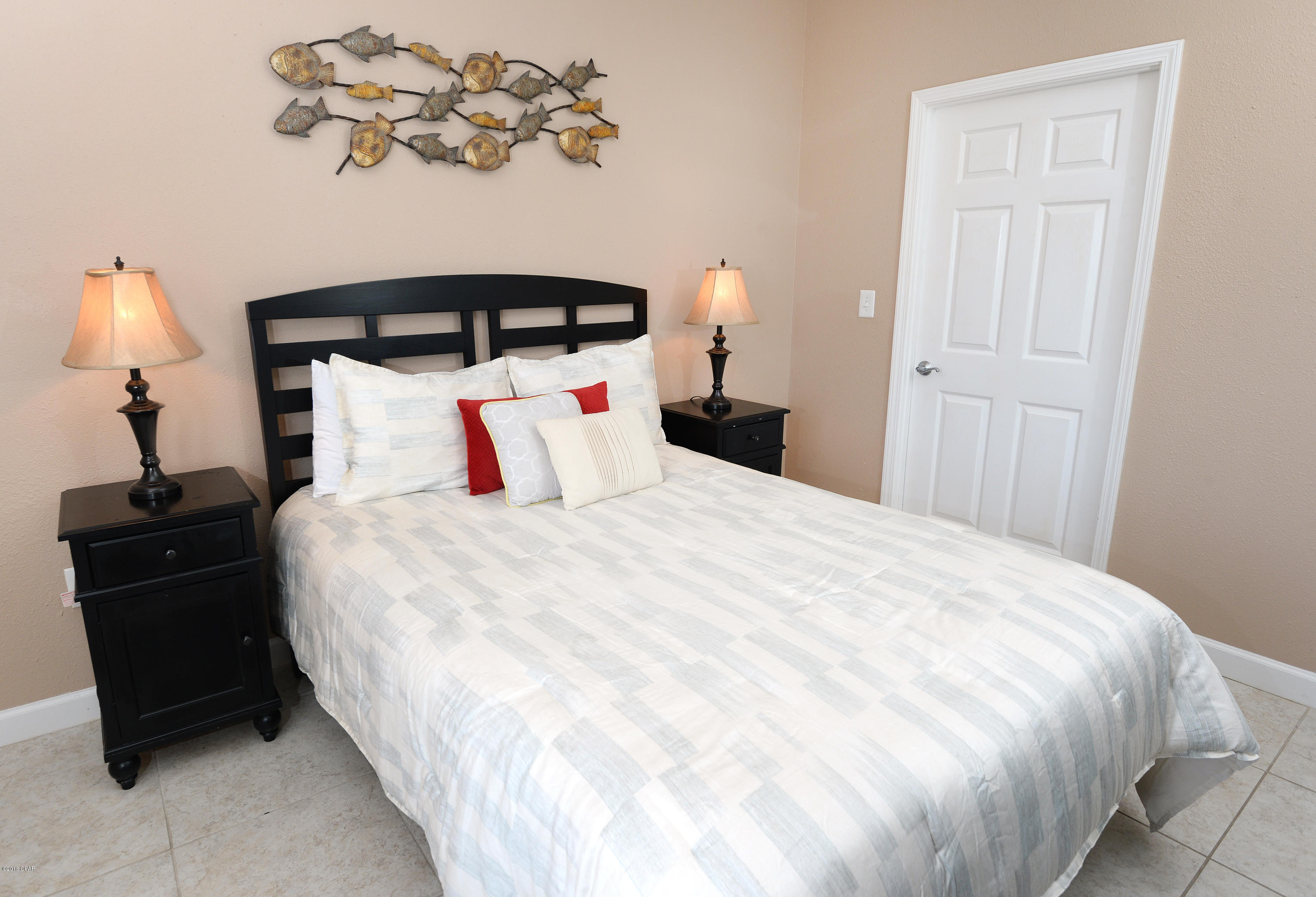 Splash Condo - Residential