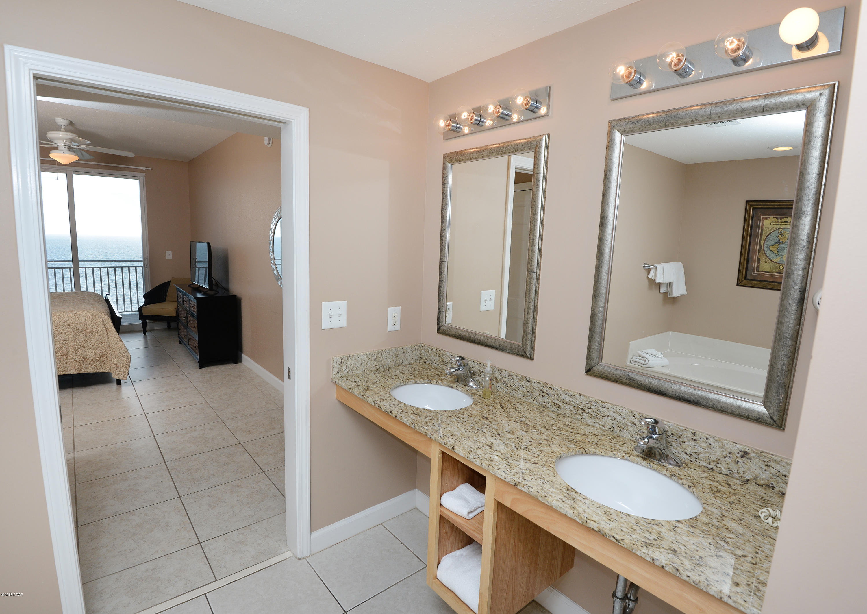 Splash Condo - Residential