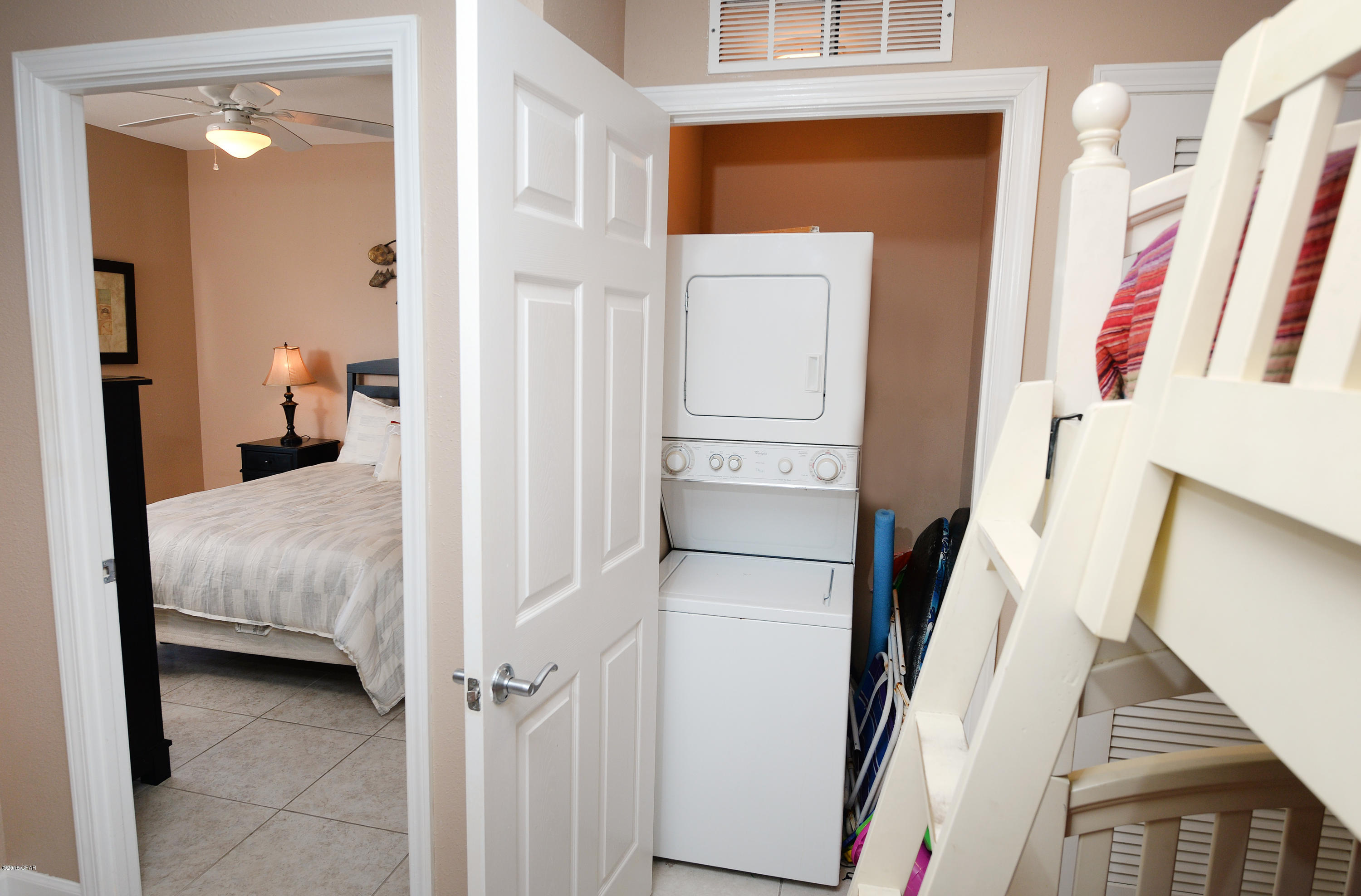 Splash Condo - Residential