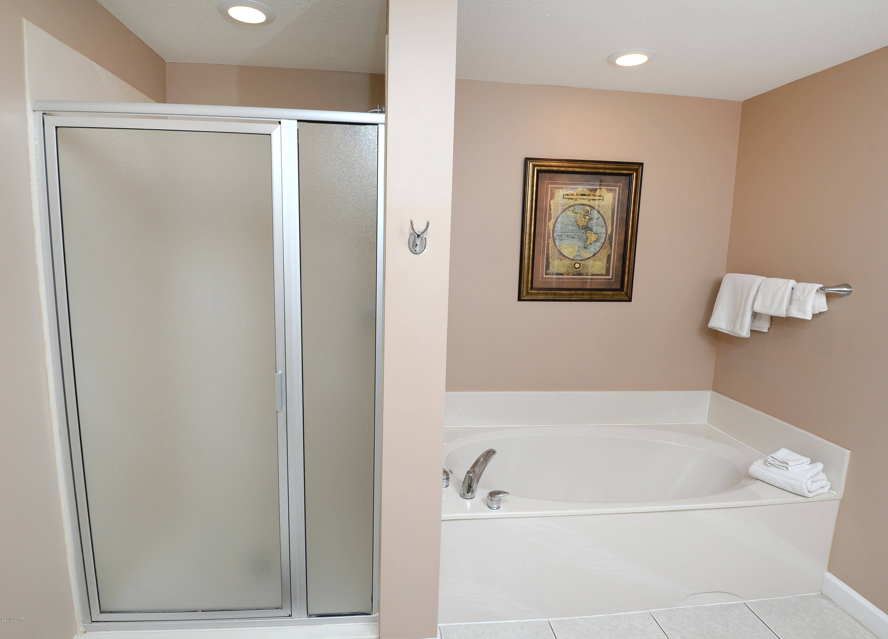 Splash Condo - Residential