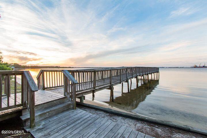 Magnolia Bay Club - Residential