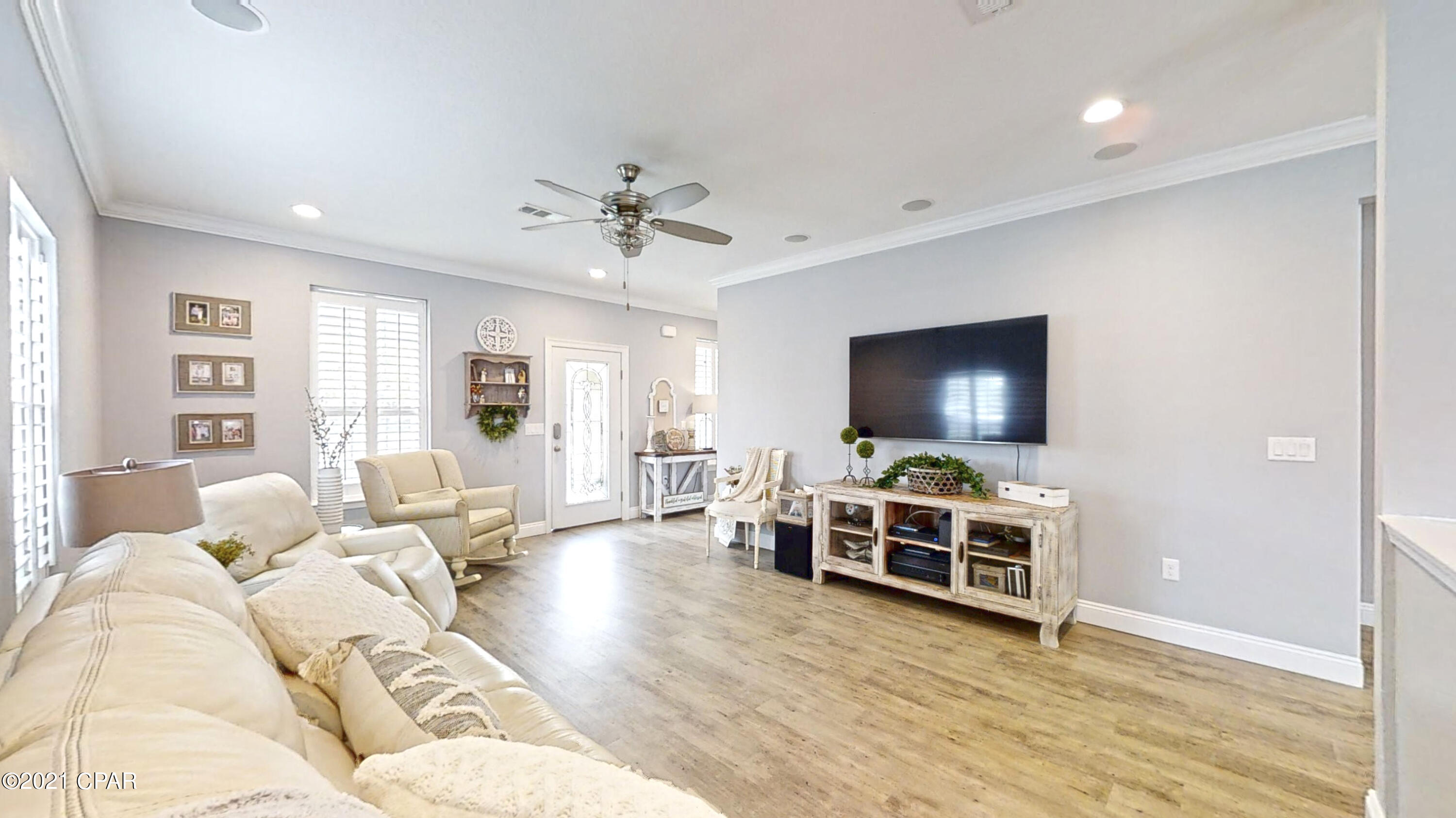 Magnolia Bay Club - Residential