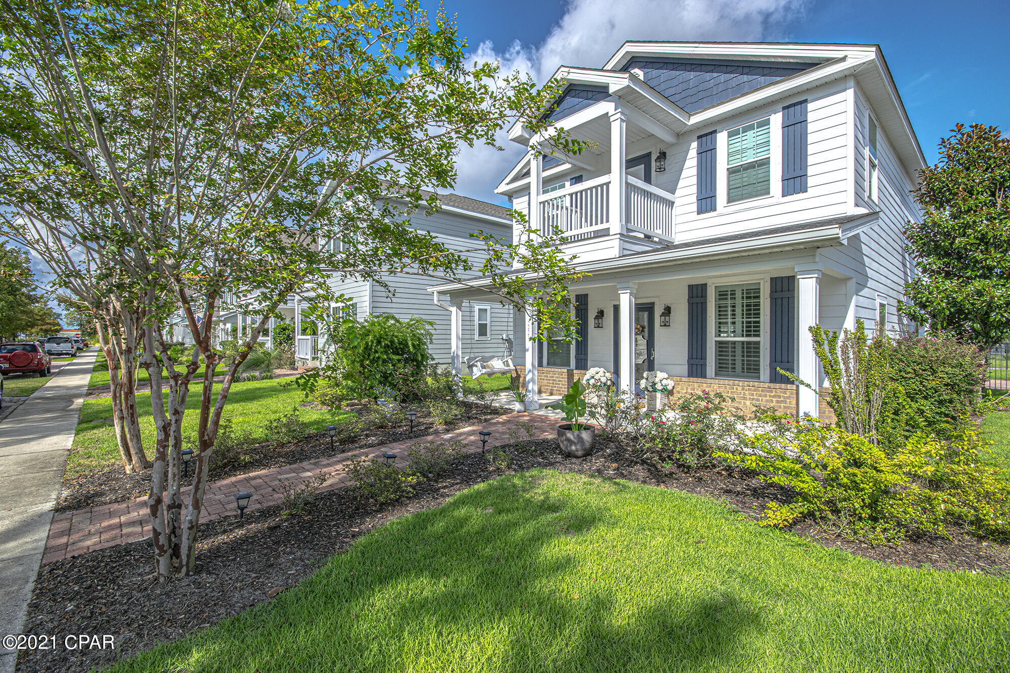 Magnolia Bay Club - Residential