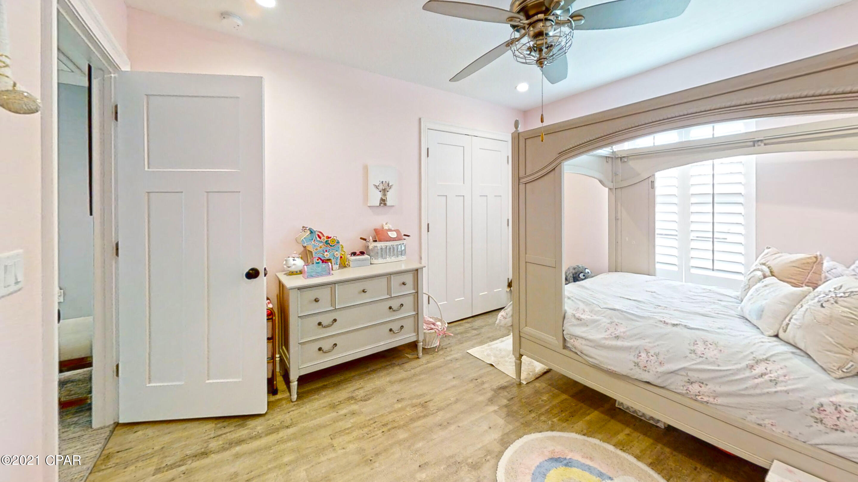 Magnolia Bay Club - Residential