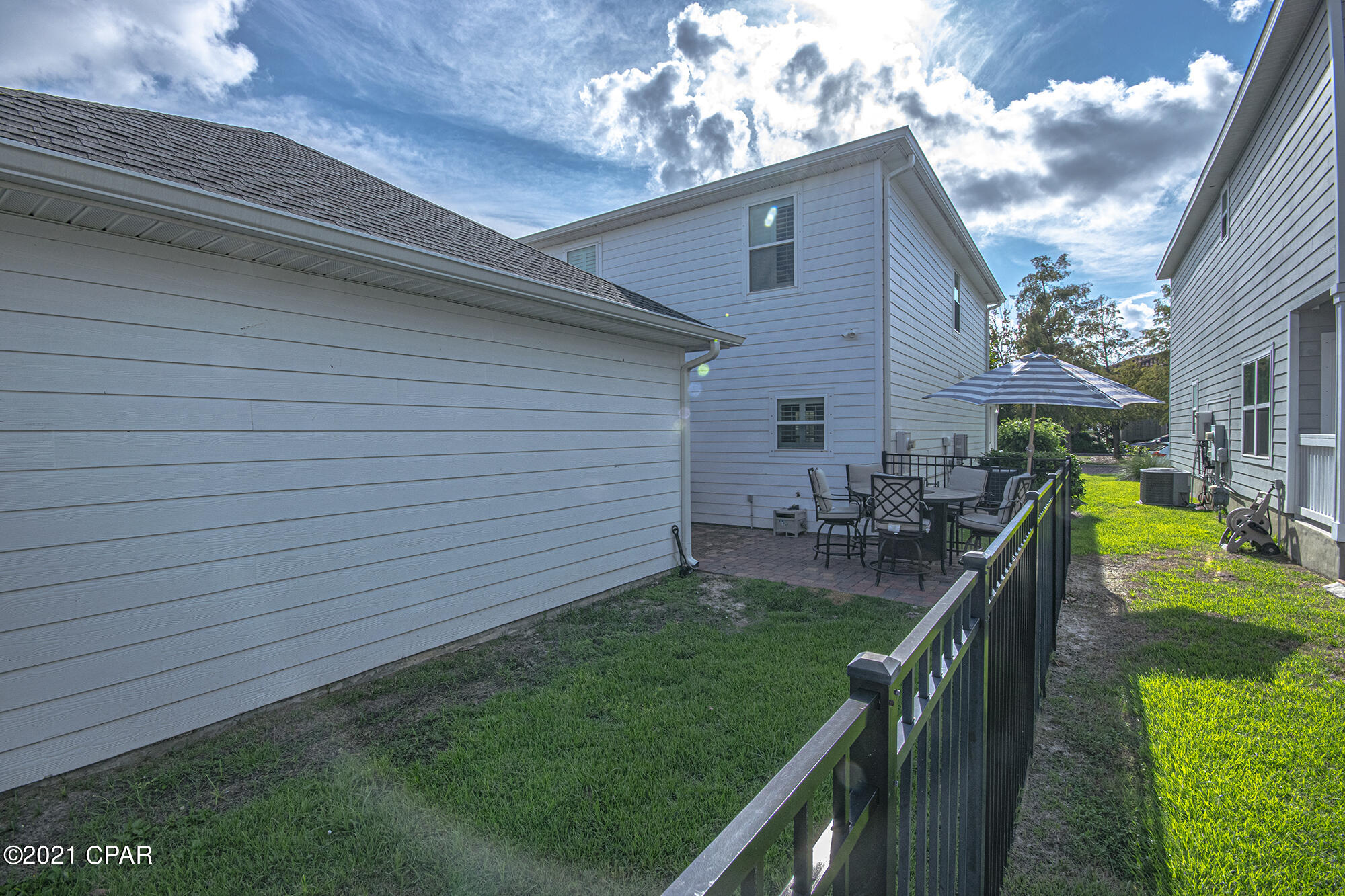 Magnolia Bay Club - Residential