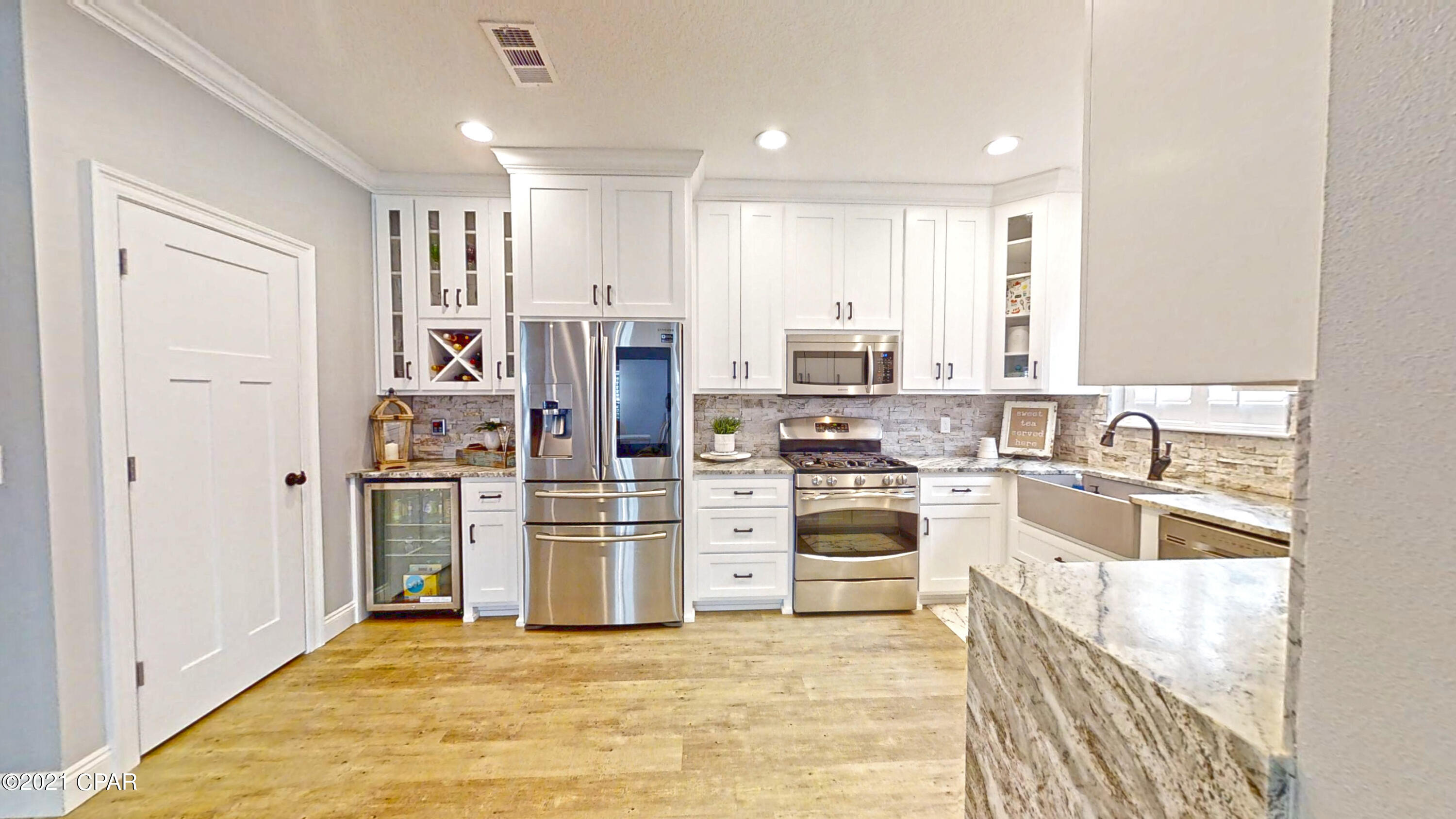 Magnolia Bay Club - Residential