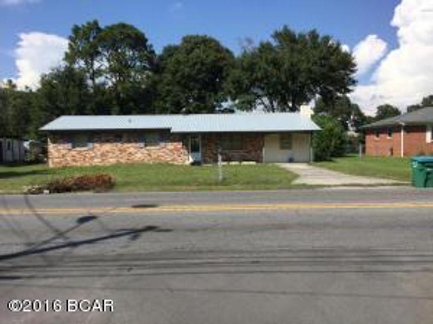 BIG PRICE REDUCTION! SHORT SALE LENDER WANTS OFFERS! Spacious home perfect for the 1st time homebuyer or rental investment. Property is centrally located to shopping, dining and Tyndall Air Force Base.