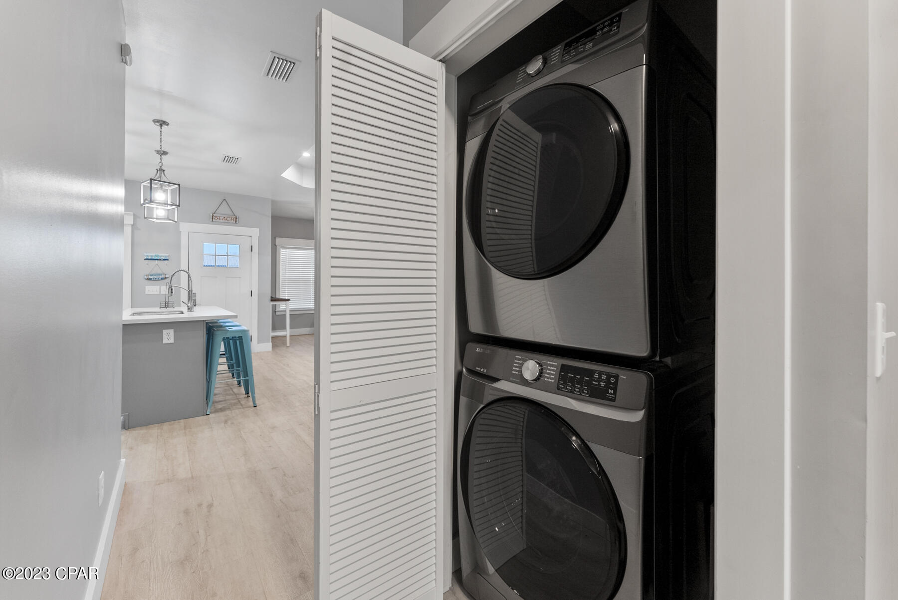 Laguna Beach Estates 7th Add - Residential Lease