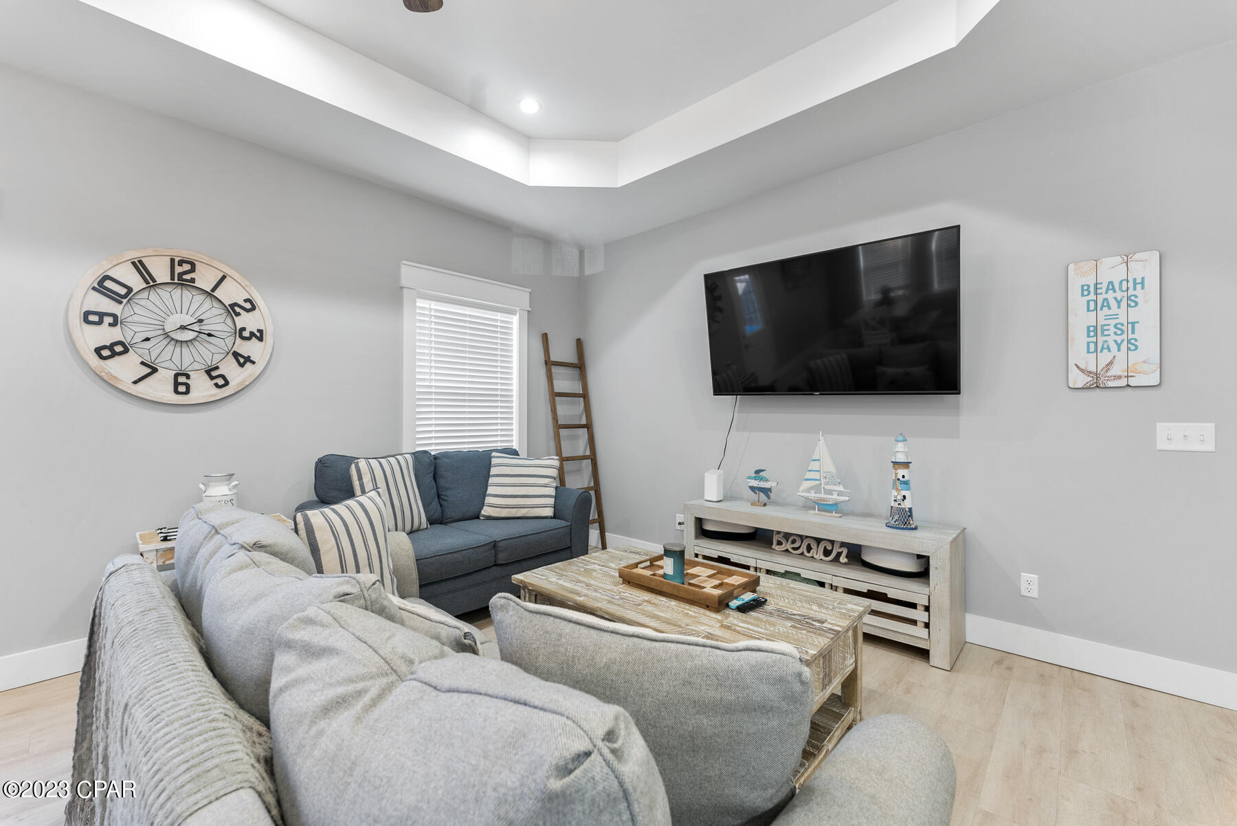 Laguna Beach Estates 7th Add - Residential Lease