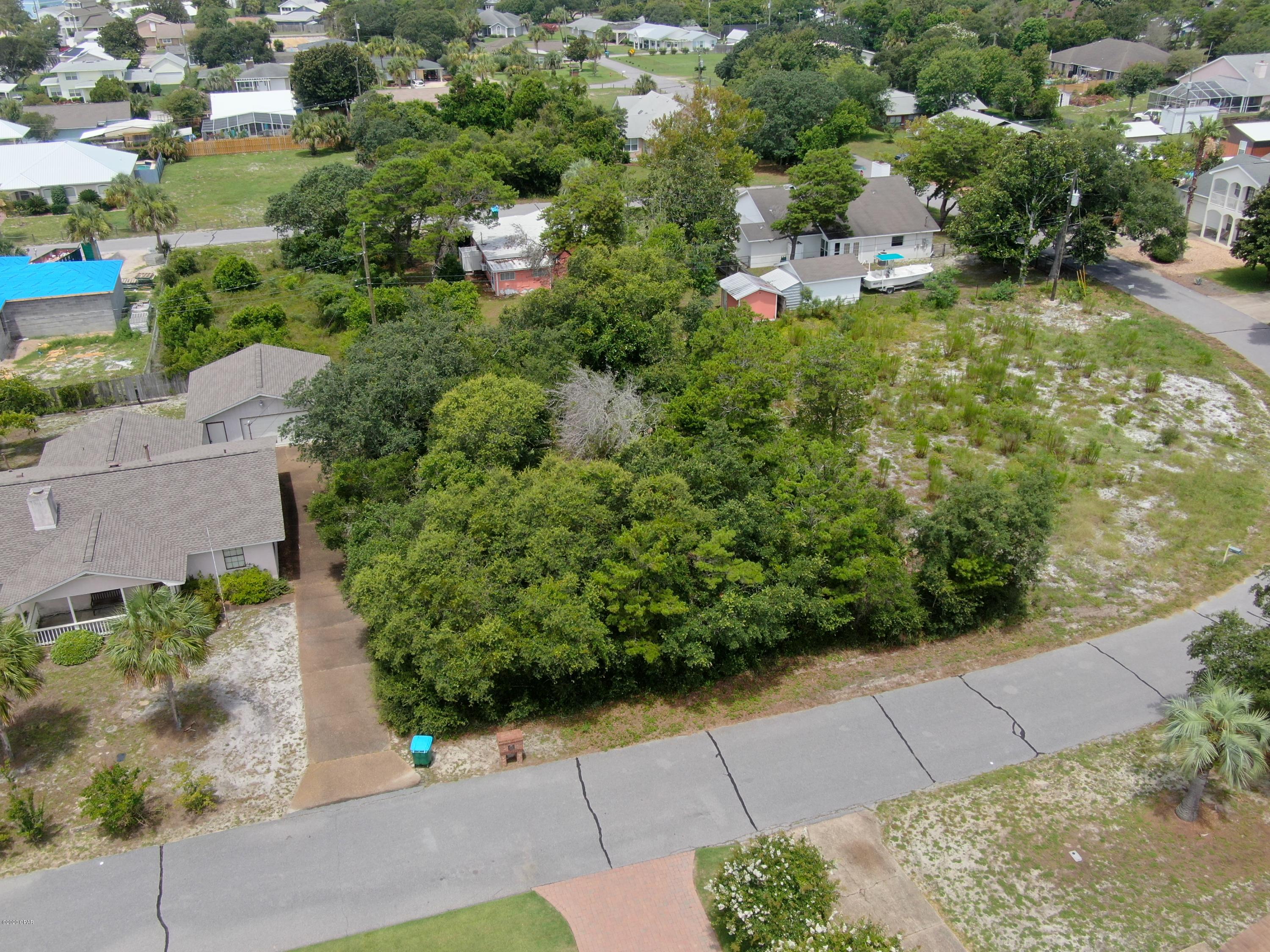 Santa Monica Beach - Land