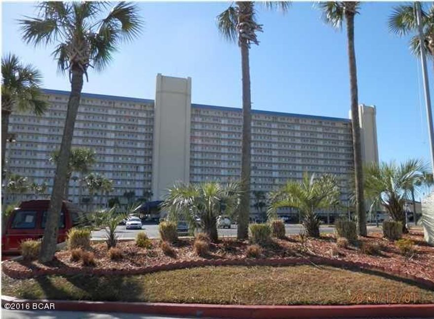 Fully furnished 1 bed 1.5 bath unit with bunks in the hall, comfortably sleeps 6 located in the center of the building. Great gulf views from the living room and balcony. Has a washer/dryer, Updated kitchen with newer cabinets and granite counter tops as well updated appliances. Summit is a popular destination offering 2 gulf front pools, 1 is heated when needed, 2 kiddie pools, tennis , shuffle board, grilling area, beachside playground, fitness center, indoor whirlpool, snack bar and gift shop as well as onsite Bikini Bob's and Tiki Bar. This is a gated community.