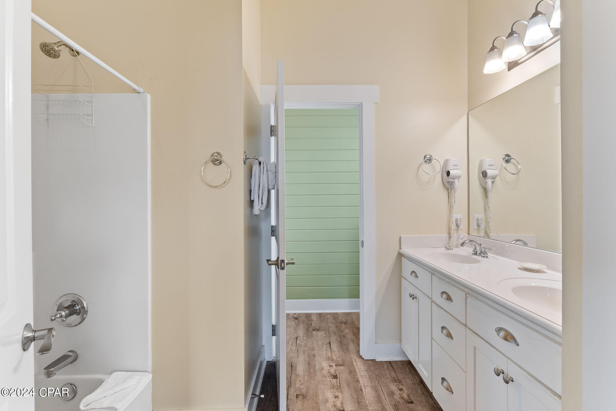 Laguna Beach Estates 8th Add - Residential