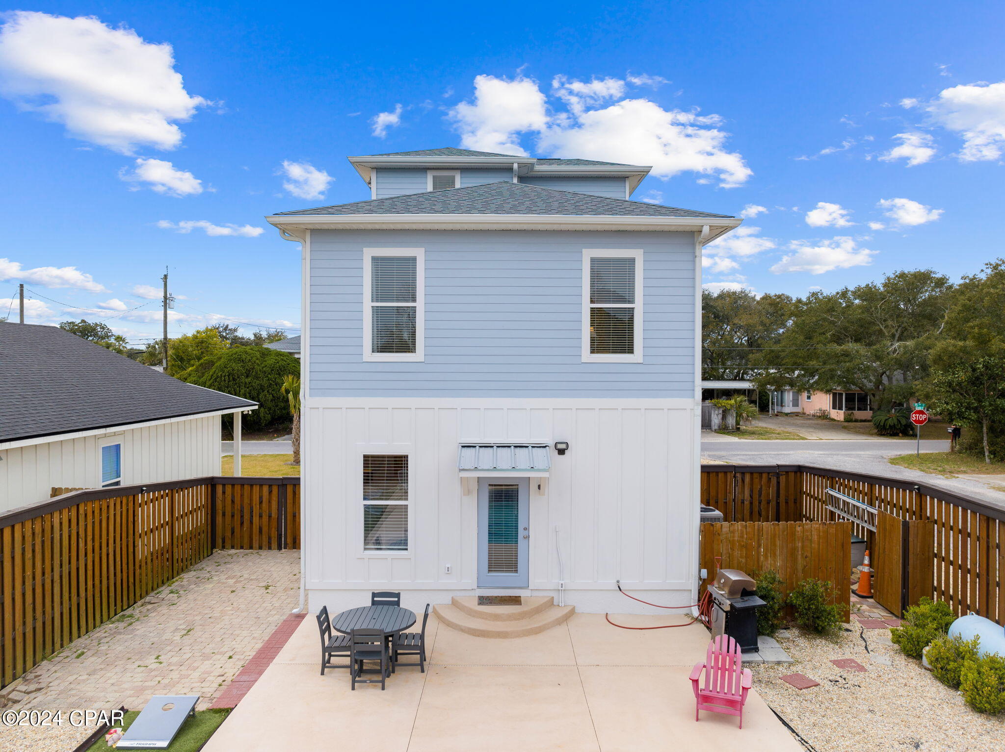 Laguna Beach Estates 8th Add - Residential